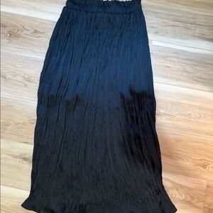 Never worn perfection condition with tags black skirt